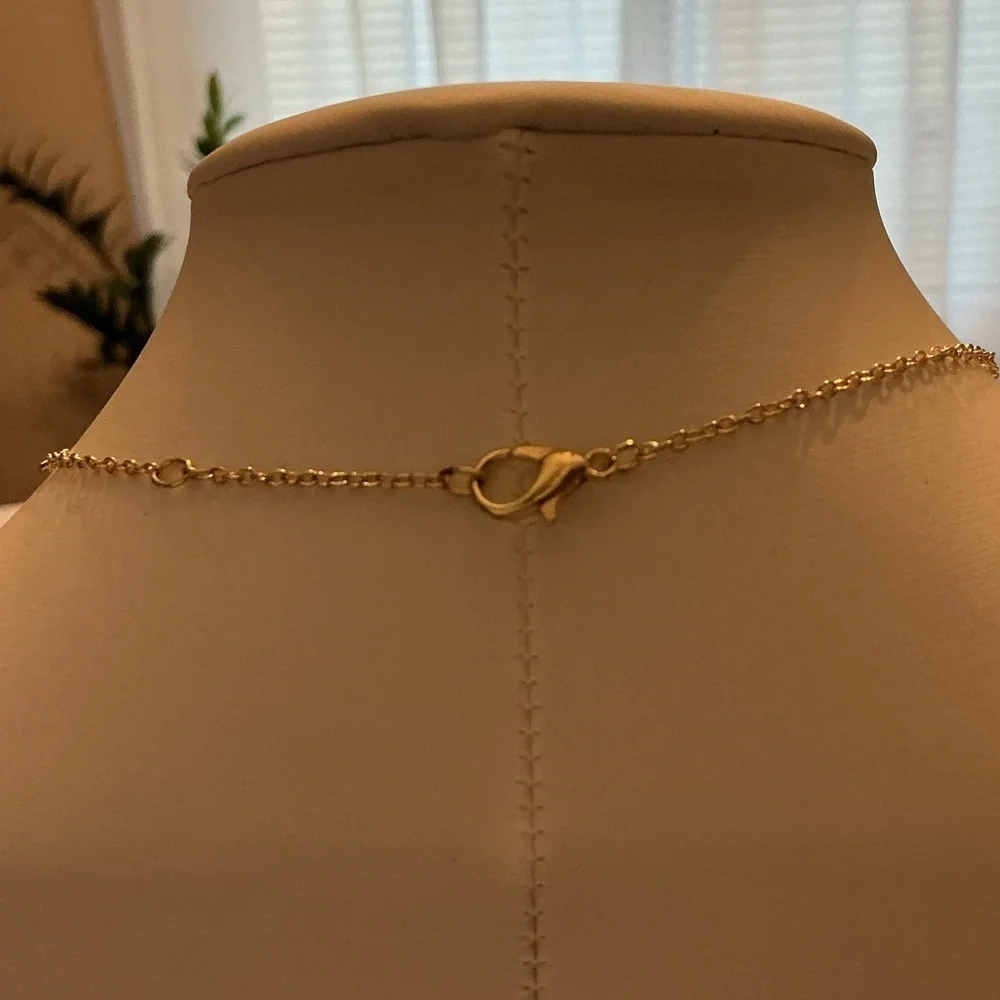 Agate Gold Tone Pendant Necklace